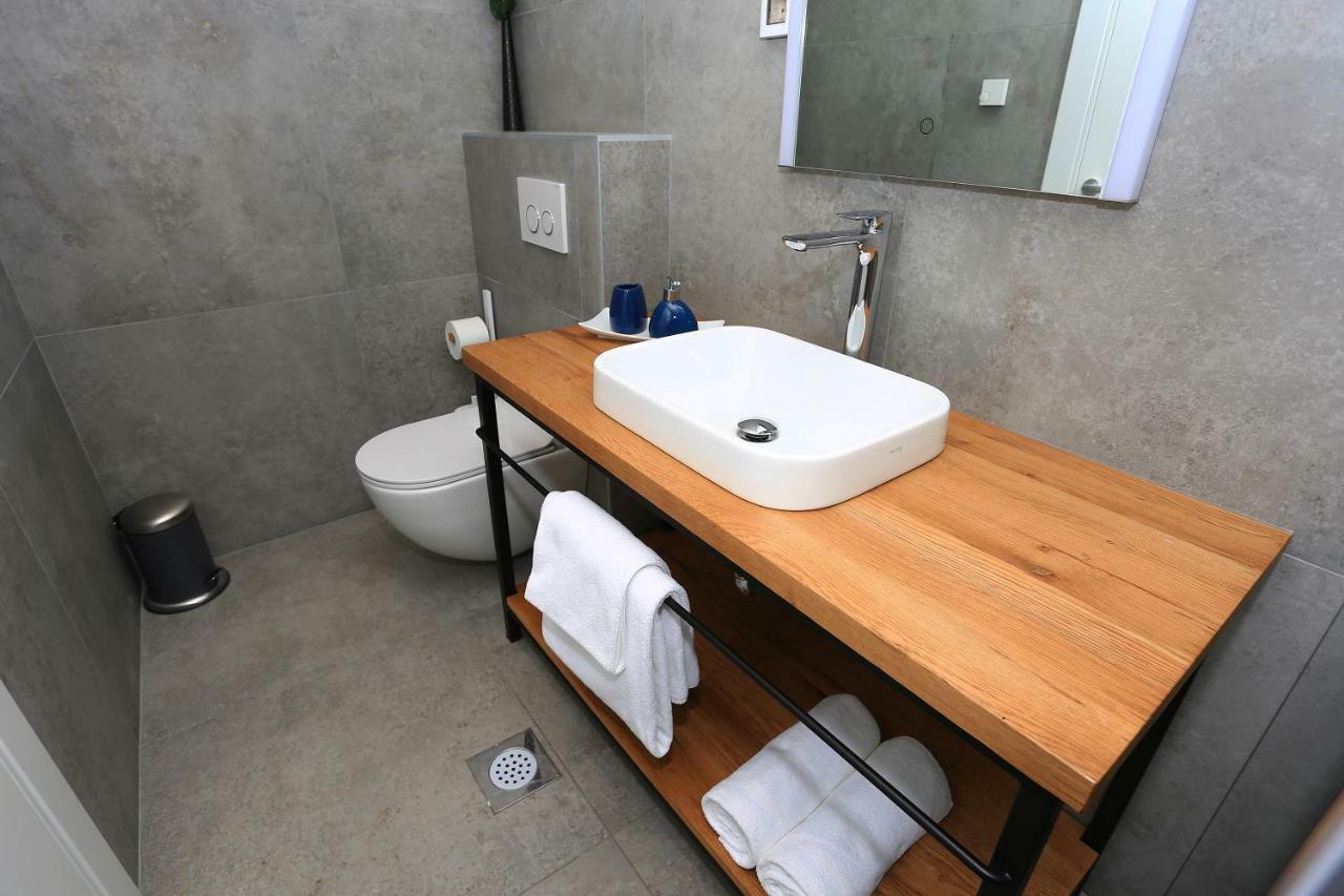 Lotos Apartment