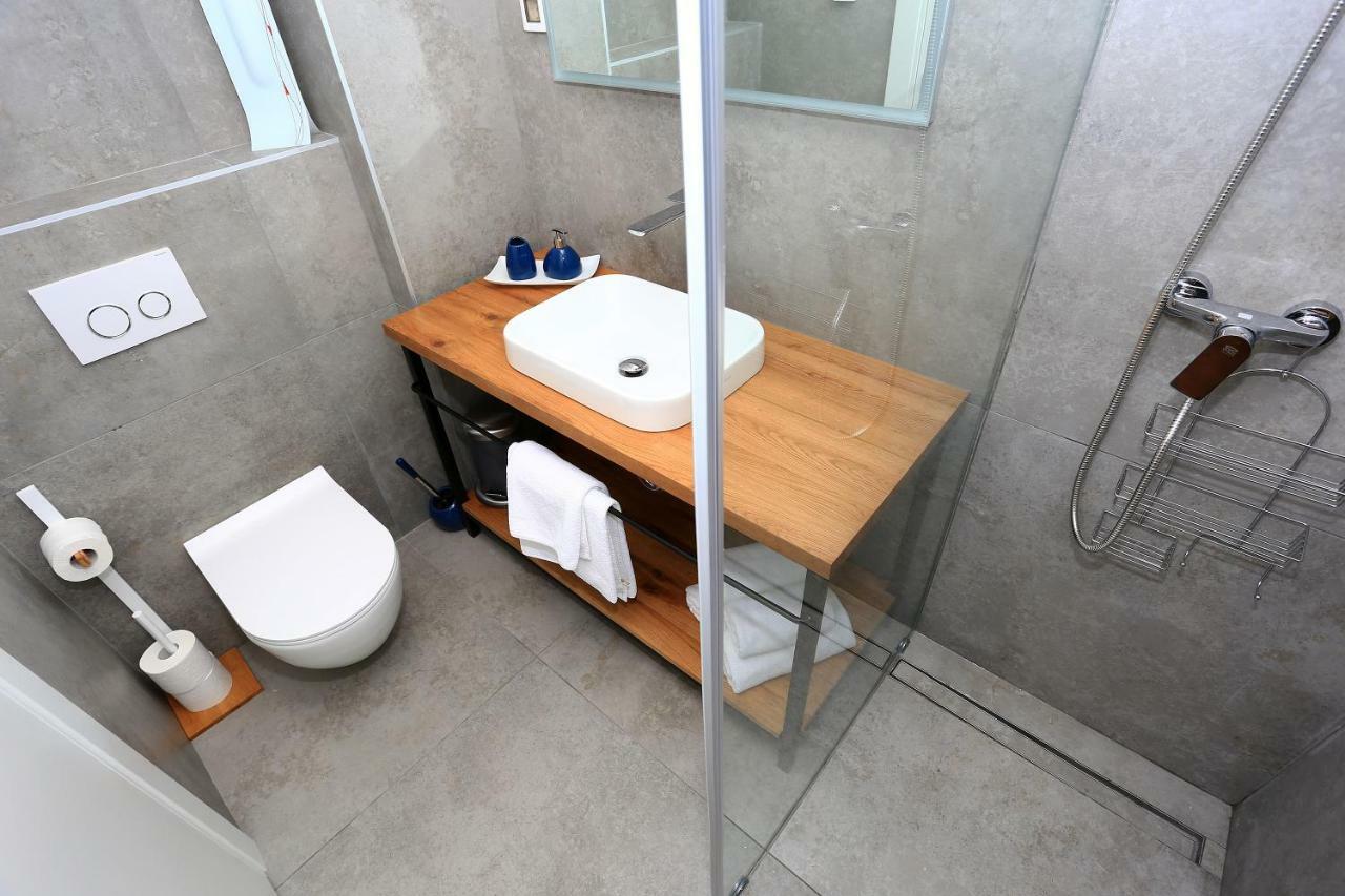 Apartment Lotos *