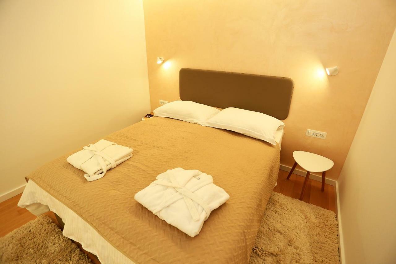 Apartment Lotos *