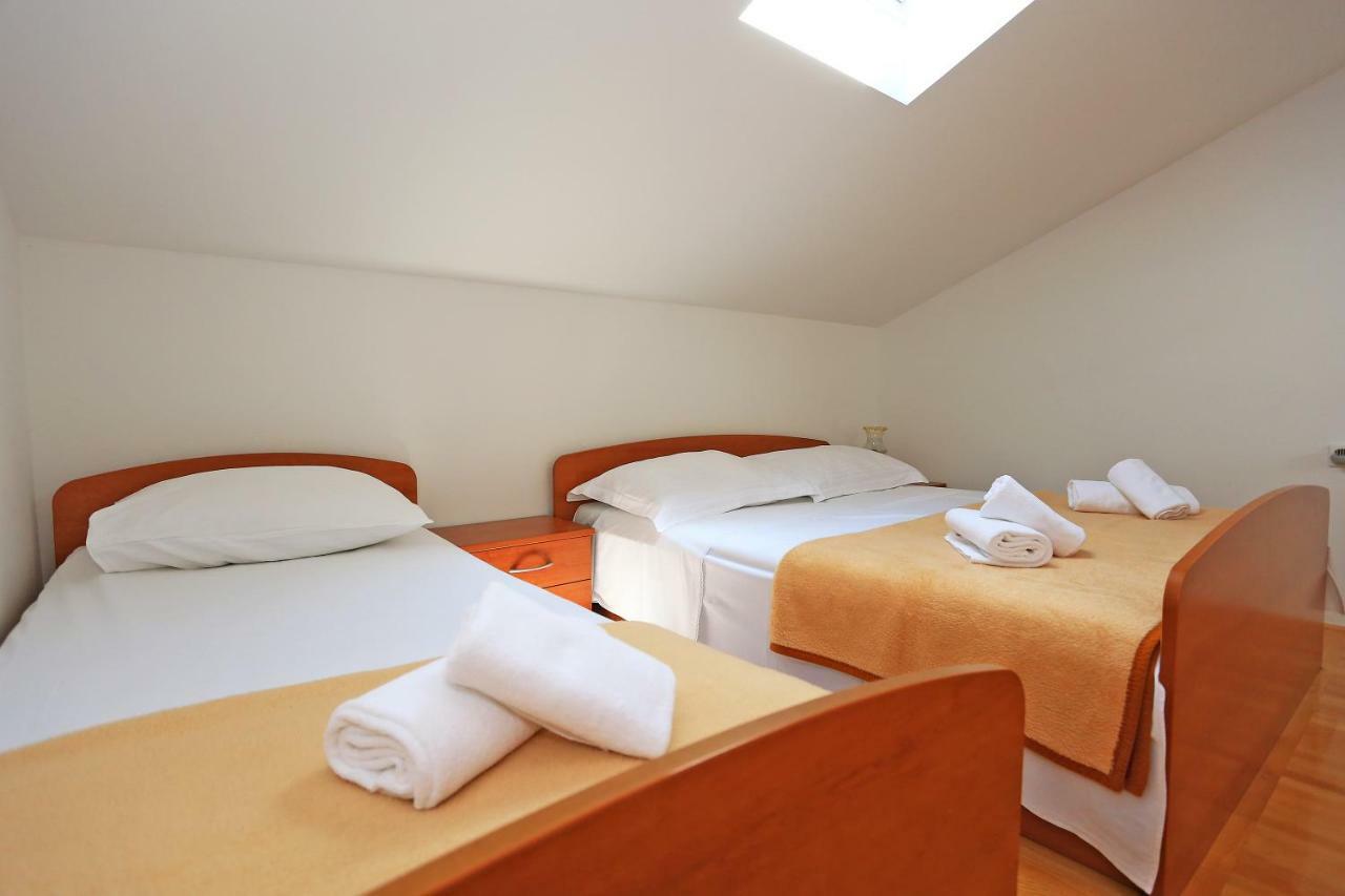 Lotos Apartment