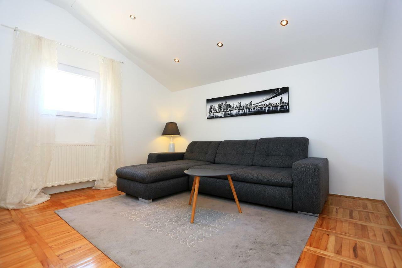 Lotos Apartment Zadar