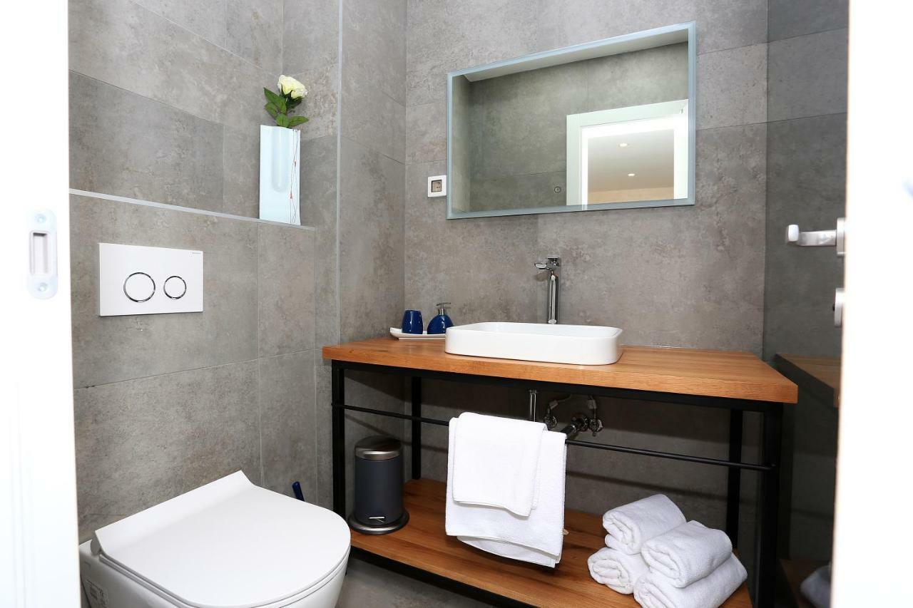 Apartment Lotos